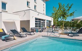 Ibis Styles Lyon Meyzieu Arena Stadium